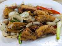 ร้านอาหารท้องถิ่น ฮั้วข้าวต้ม