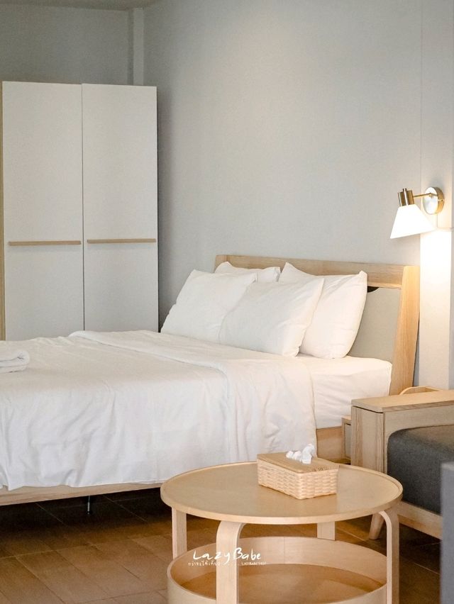 Hotel Wizpark Ratchada สงบ ร่มรื่น มีแมวให้จกด้วย