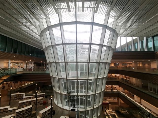 #桃園市立圖書館總館