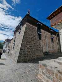 A Journey to Tashi Lunpho Monastery: A Glimpse into Tibetan Spirituality