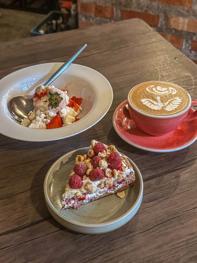 Birdcage Malacca— delectable desserts