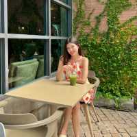 BROWN Brew & Bistro คาเฟ่และร้านอาหารปากน้ำปราณ