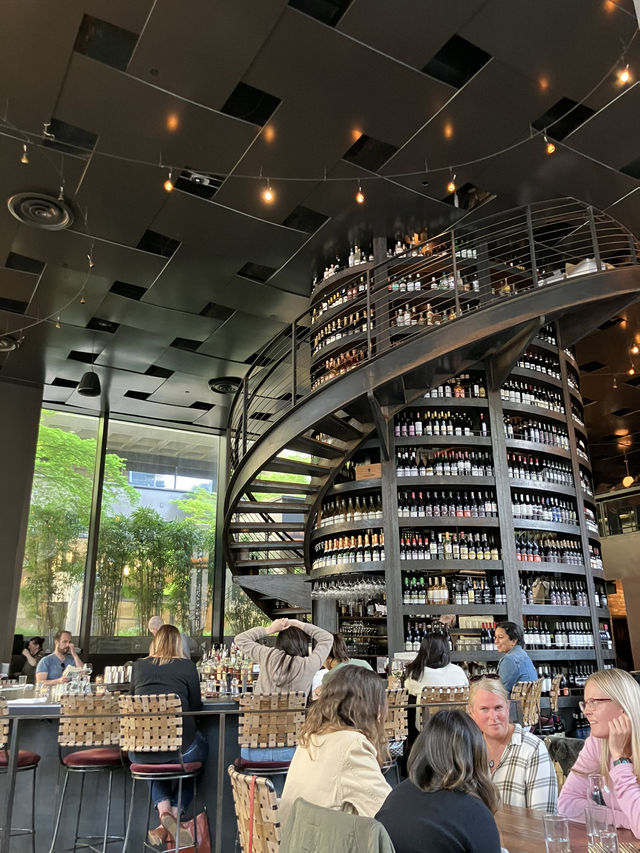 시애틀의 분위기 좋은 맛집, Purple Cafe & Wine bar