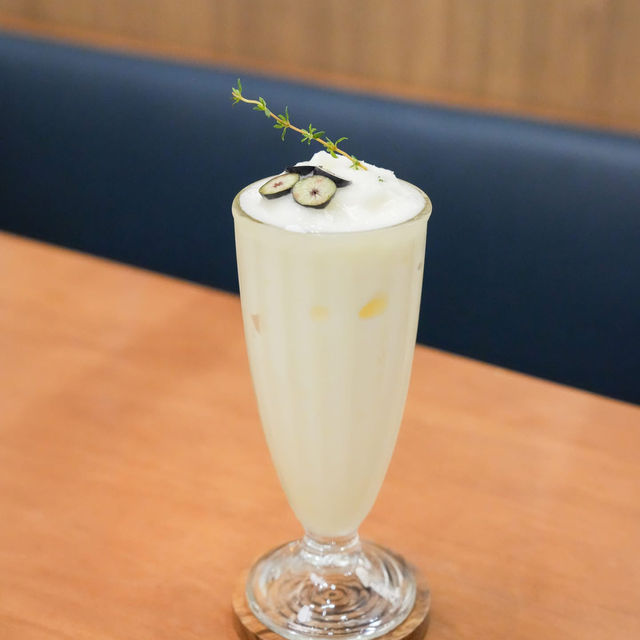 On the Table, Tokyo Cafe