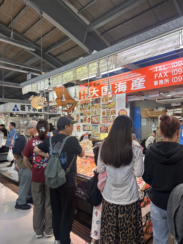 沖繩｜早餐來點奢華的吧！泊港魚市場：海鮮控的天堂