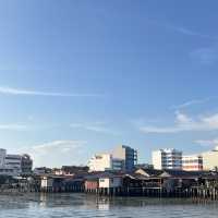 เดินเล่นหมู่บ้านชาวประมง Chew jetty