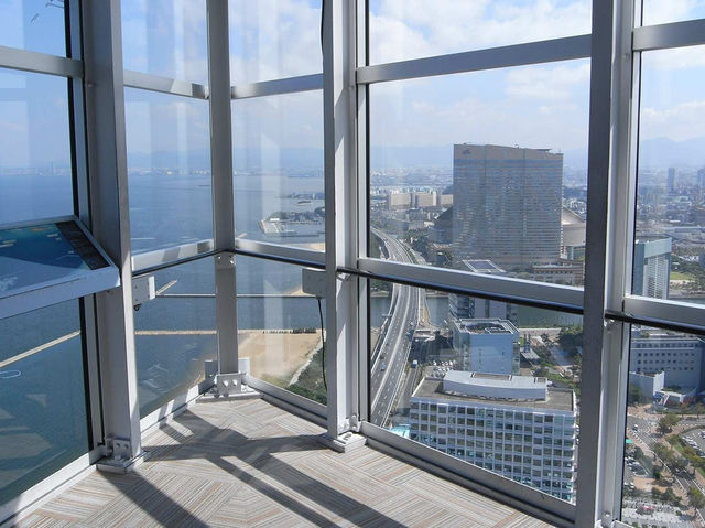 A Weekend Getaway to Fukuoka Tower: Sun, Sea & Stunning Views