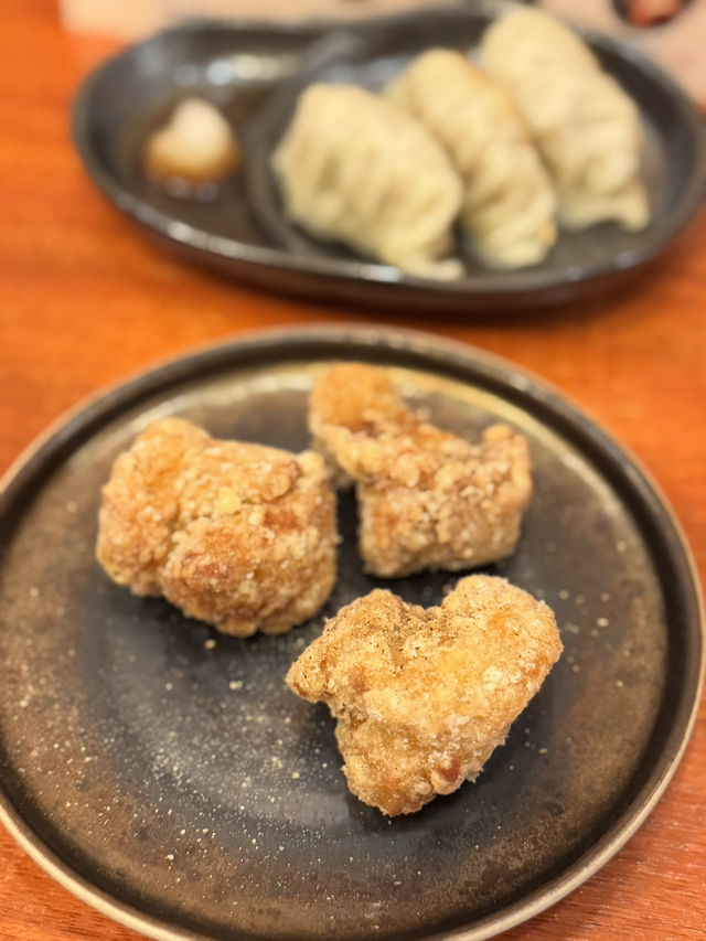📍銅鑼灣✨麵屋日和✨提供地道日式風味既拉麵店🍜環境舒適，好適合朋友聚餐或獨自享用美食💗