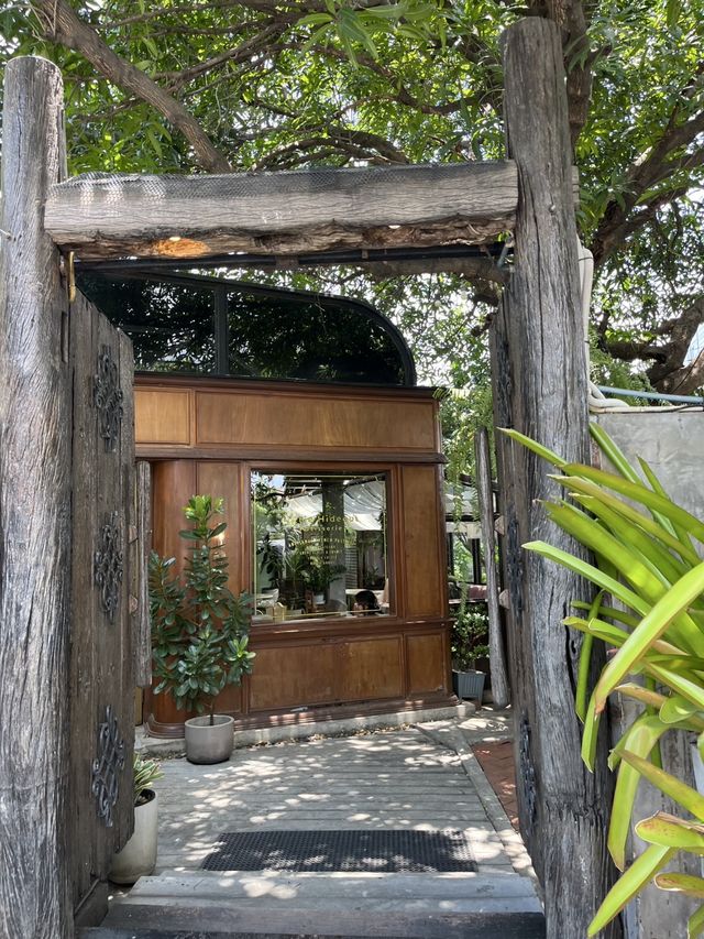 Little Hideout ราชพฤกษ์