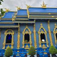  วัดร่องเสือเต้น Blue Temple