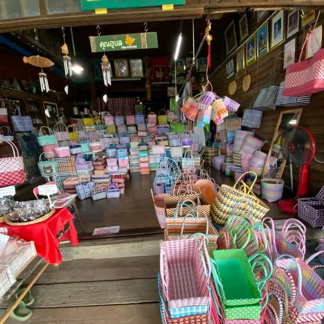 ตลาดน้ำบางน้อย สมุทรสงคราม
