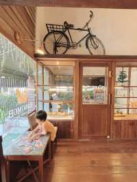 “ขนม อบ” ร้านขนมปังอร่อยๆริมแม่น้ำปราจีนบุรี