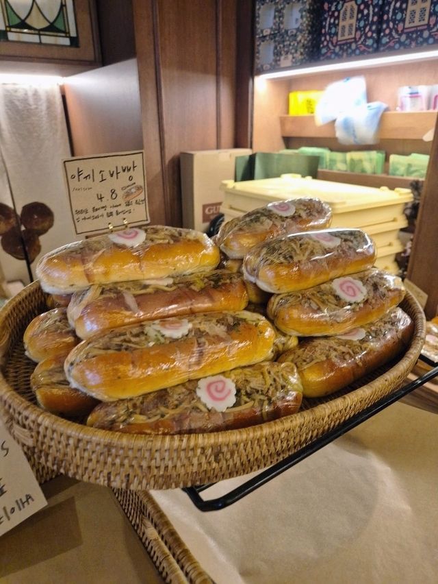 서울 한복판, 일본 감성 베이커리 아소토 베이커리🥐