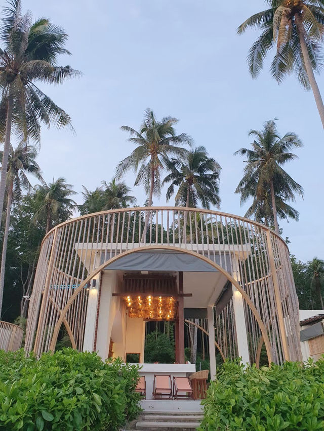ที่พักในฝัน สวรรค์บนดิน ต้อง Hideout เกาะกูด