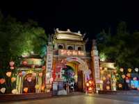 Grand World ยามค่ำ