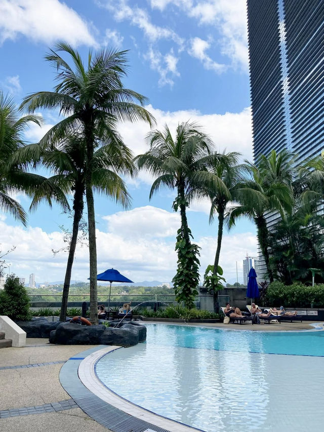 A Slow Day in Kuala Lumpur – Gardens, Local Eats & City Views