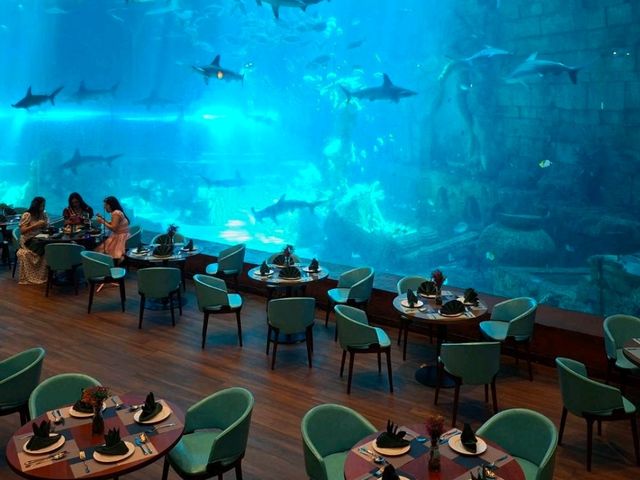 หลบฝน🌨  แวะ Deep Sea Restaurant✨️