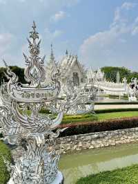 ศิลปะ ความศรัทธา และความฝัน ที่จับต้องได้