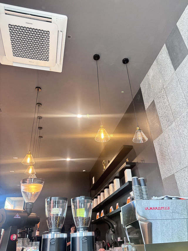 Clot cafe