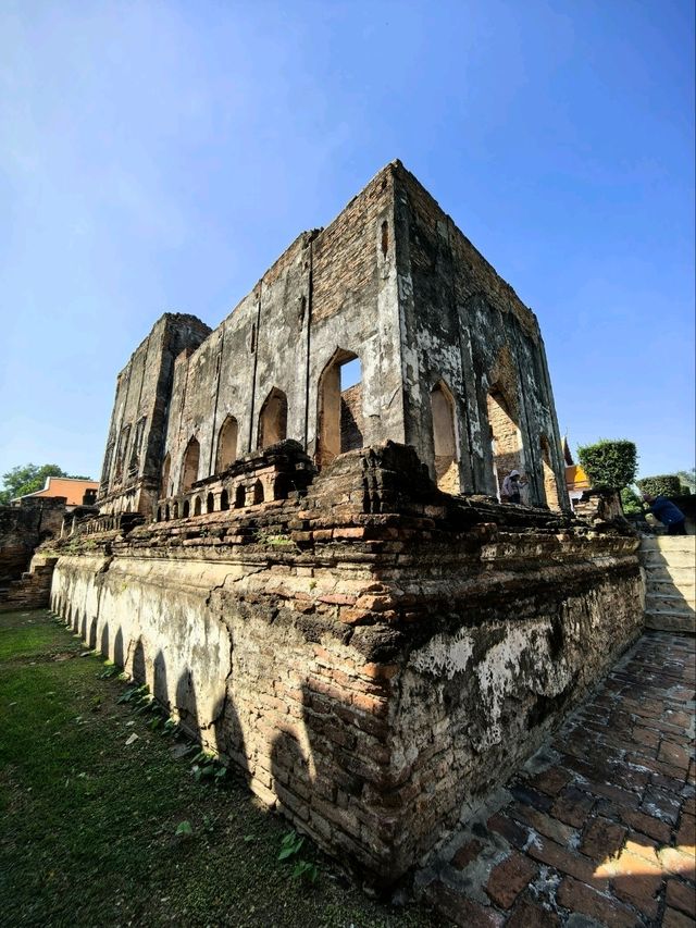 พระที่นั่งดุสิตสวรรค์ธัญญมหาปราสาท 
