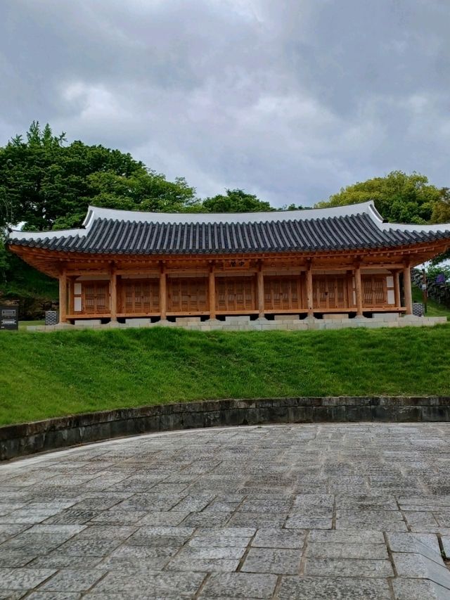 가족과 함께하는 평화로운 역사 여행지, 촉석루