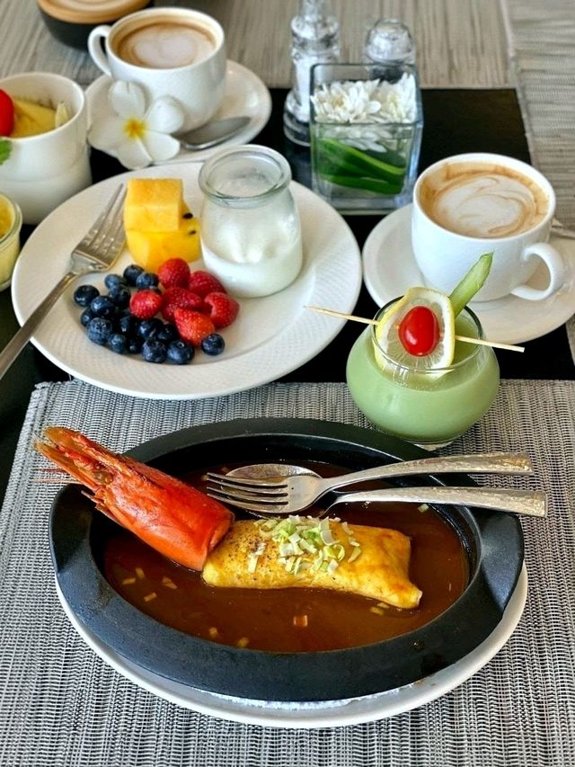🌊🏝️ Seafront Luxury & Unforgettable Flavors: A Family Escape at The St. Regis Langkawi. 🏖️🌴😎🍹
