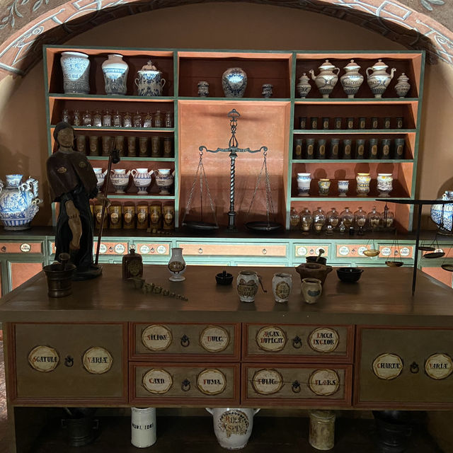 【錬金術】エルリック兄弟を彷彿とさせる博物館🇭🇺