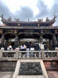 หนึ่งในวัดที่เก่าแก่ที่สุดของไต้หวัน (Taiwan) 