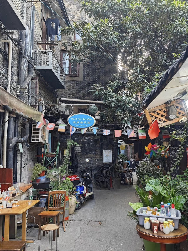 Creative Corners on a Budget: My Stroll Through Tianzifang, Shanghai