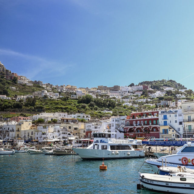 Capri: Italy's Iconic Island Paradise! 💎🌊