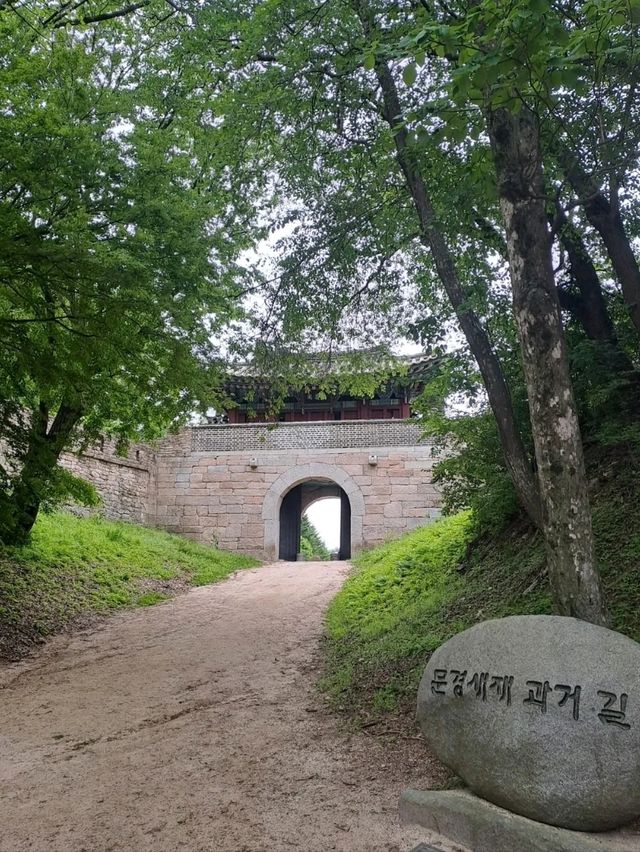 Old Gates, Mountain Vibes, and K-Drama Feels