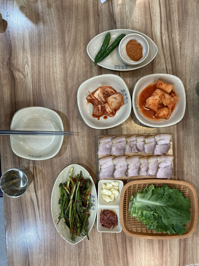 🍜 제주 애월, 고기국수 한 그릇에서 노을 한 잔까지