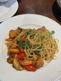 Pasta Ama: พาสต้าเส้นสดรสเลิศที่ต้องลอง! 🍝