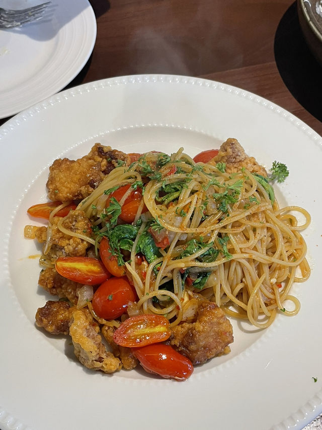 Pasta Ama: พาสต้าเส้นสดรสเลิศที่ต้องลอง! 🍝