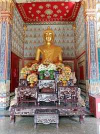 ชมความงามของพระปรางค์สามยอดที่หาดใหญ่ จังหวัดสงขลา