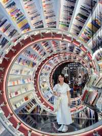 📚✨ Stepping into a Dream at Zhongshuge Bookstore – Shenzhen ✨📚