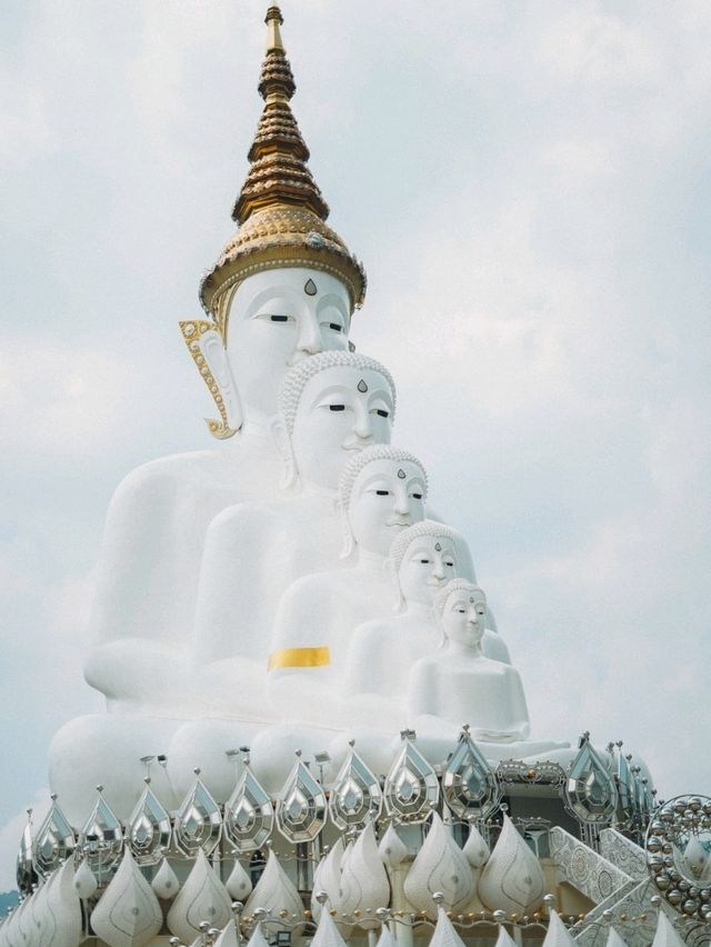 วัดพระธาตุผาซ่อนแก้ว