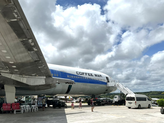 実際の飛行機で楽しむ特別なカフェ体験✈️ #CoffeeWar331 #パタヤカフェ #飛行機カフェ