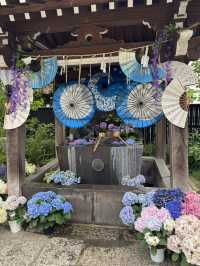 花手水と切り絵の御朱印が美しいお寺