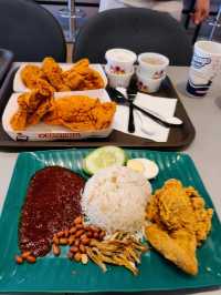 JB Food Hunt: Don't Miss Chicago Chicken City for Crispy Chicken & Global Flavors!