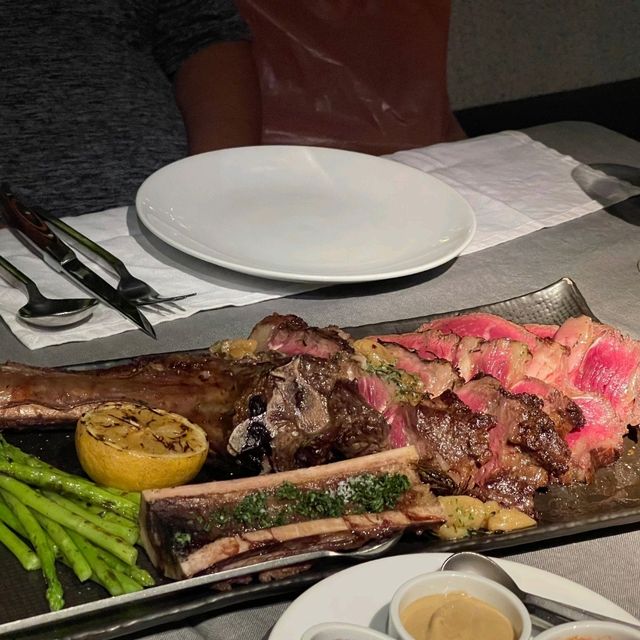 ร้าน "EAT ME" Restaurant บางรัก