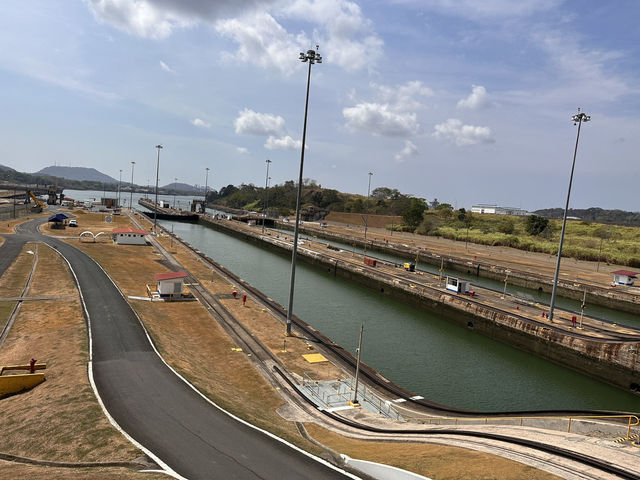 【ミラフローレスビジターセンター｜Panama Canal – Miraflores Locks】