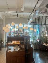 A First Taste at Guan’s Café – Where Tradition Meets Modern Comfort