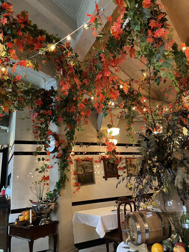 ร้านอาหารในกรุงเทพ ที่เปลี่ยนธีมบ่อยมาก