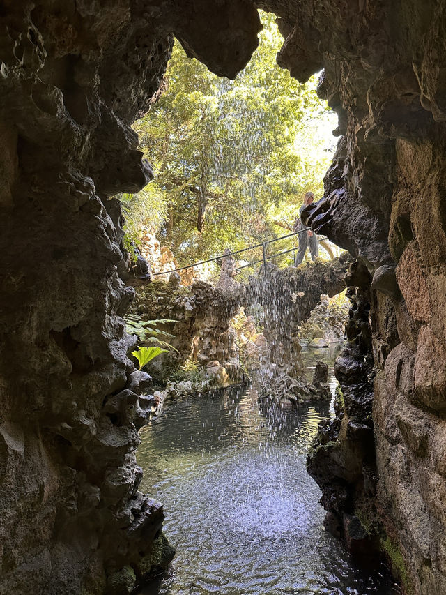 【レガレイラ宮殿（Quinta da Regaleira）｜シントラの“魔法の庭園と謎めく宮殿”】
