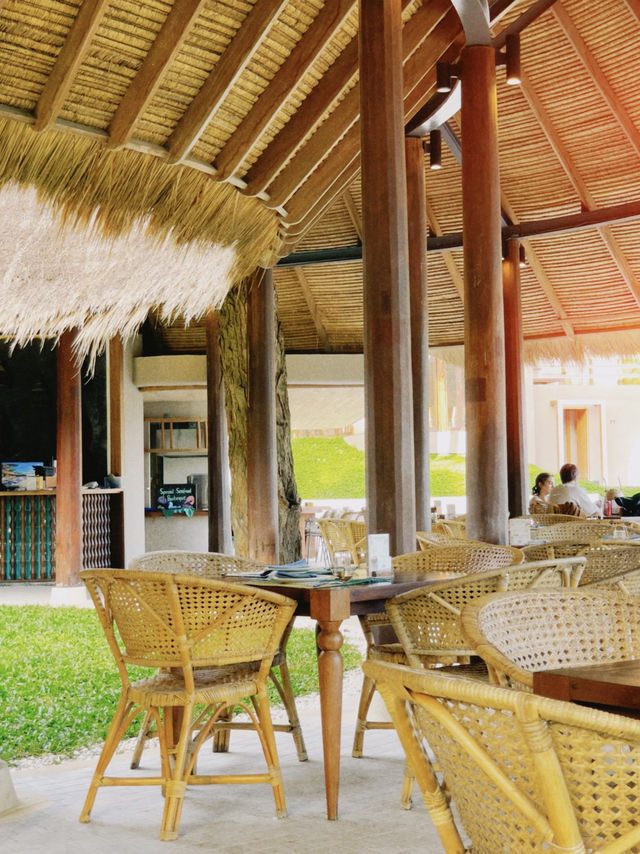 รีวิวที่พัก Beach Club Haadtian ติดหาด Shark bay! 