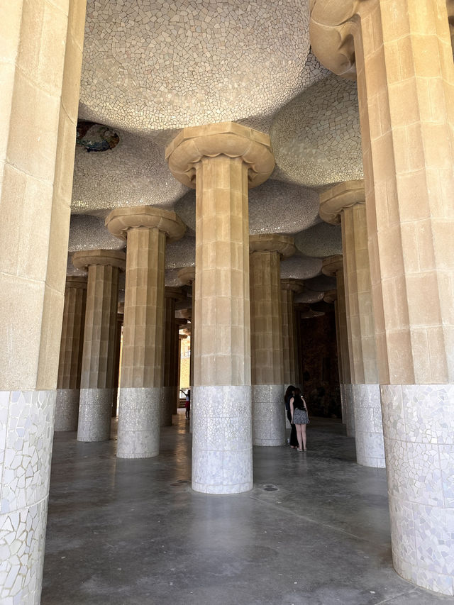  【グエル公園（Park Güell）｜ガウディの夢が息づく“自然と芸術の庭”】