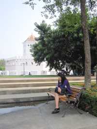 พาเที่ยวชมสวนสันติและป้อมพระสุเมรุ