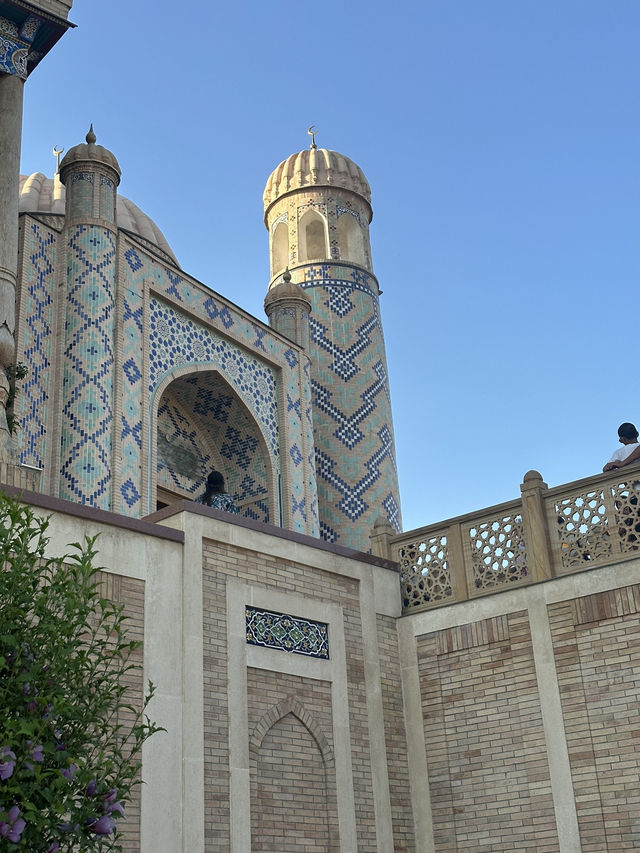 Discover the Hazrat Khizr Mosque in Samarkand, Uzbekistan 🇺🇿 