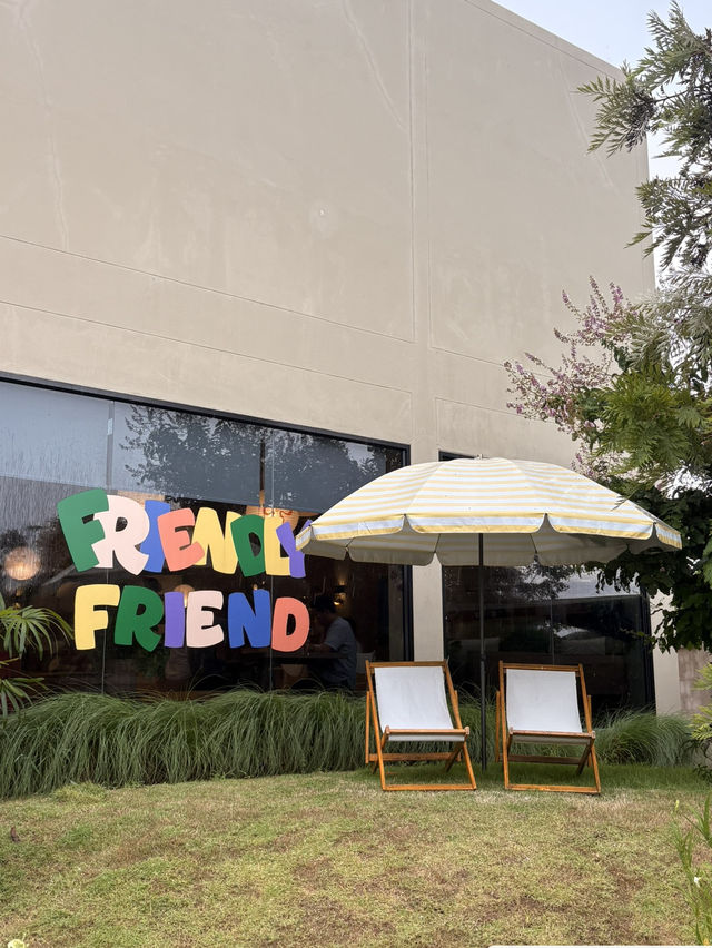 คาเฟ่ Friendly Friend | Pattaya 👀🛼🧁